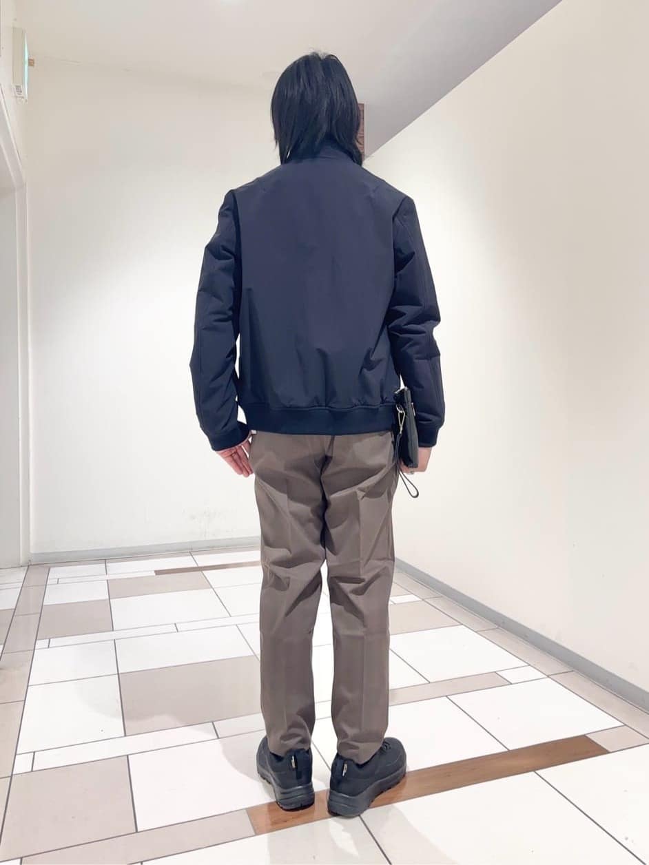及川さんの「TAKEO KIKUCHI｜スタンドカラー ショート リブ ブルゾン」を使ったコーディネート