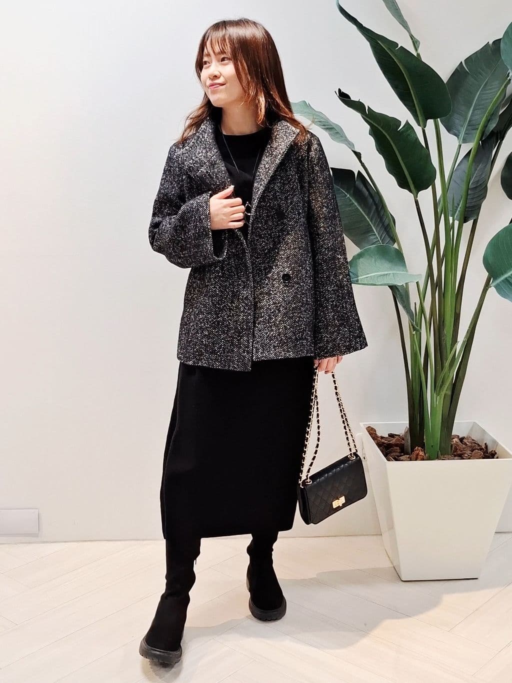 YuKaRiさんの「UNTITLED｜【ロング丈/ゆったりシルエット】テントライン ニットワンピース」を使ったコーディネート