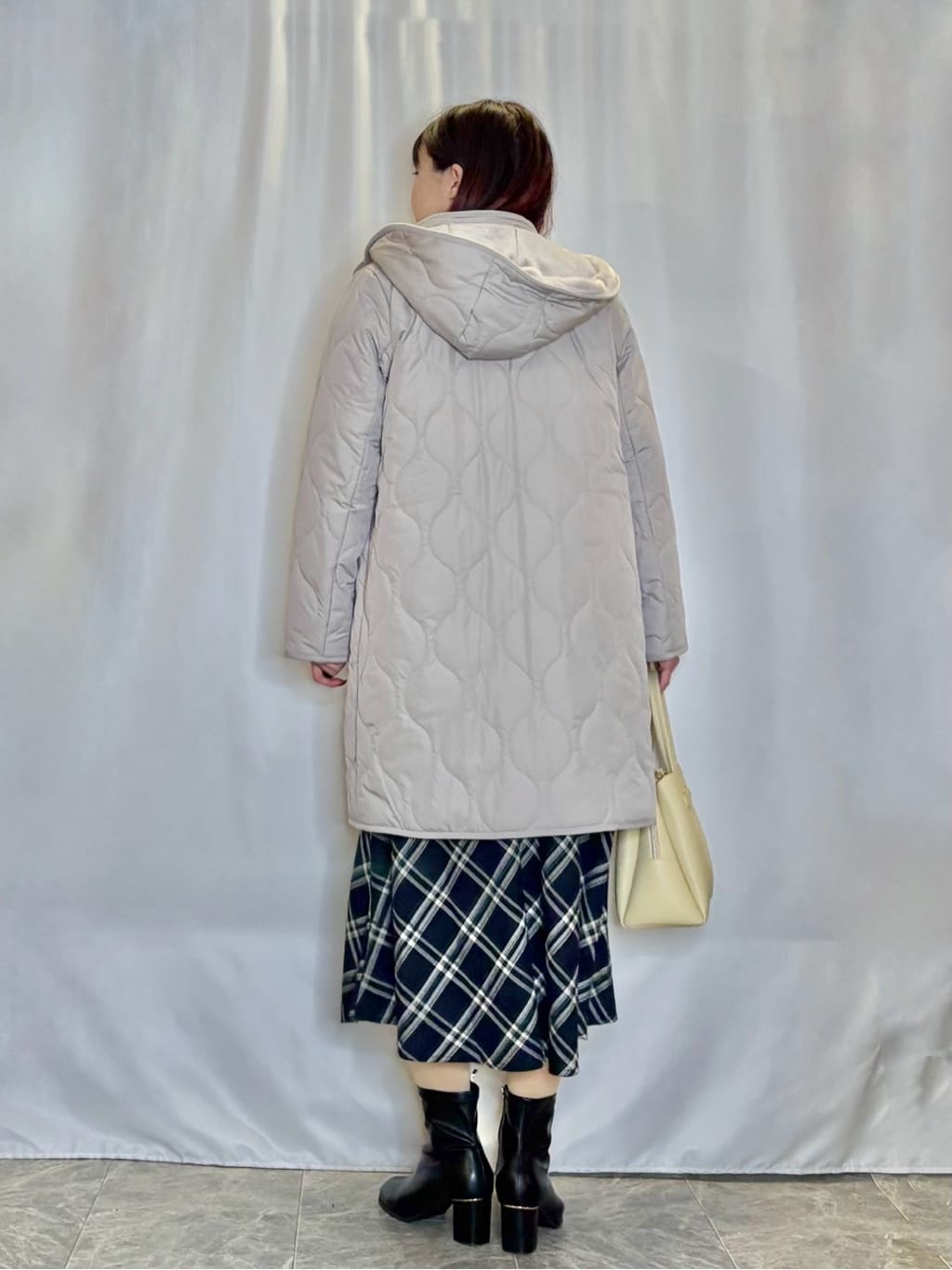 ネリさんの「SHOO･LA･RUE｜【撥水/フード取り外し可】冬に嬉しいこだわり満載 ひょうたん柄キルトコート」を使ったコーディネート