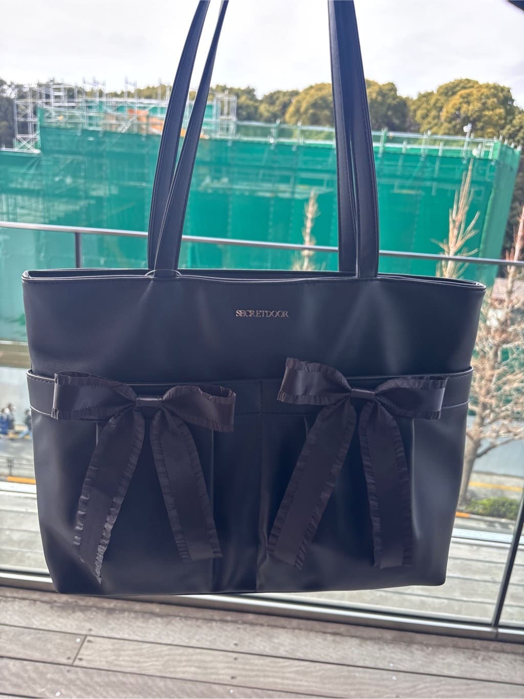𝓗𝓘𝓨𝓞さんの「ESPERANZA｜夢見る厚底十字架キラキラスニーカー」を使ったコーディネート