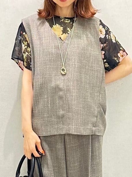 Miwaさんの「UNTITLED｜【接触冷感／コットン100／洗える／丸首】ノースリーブ天竺プルオーバー」を使ったコーディネート