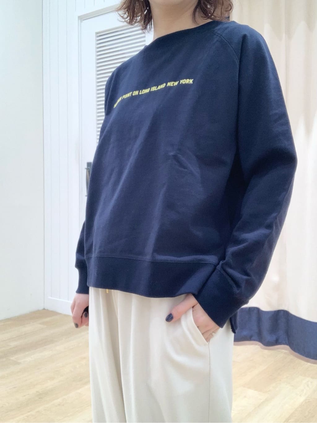 IMARIさんの「Dessin｜【洗える】ラグラン切り替えミニロゴカットソー」を使ったコーディネート