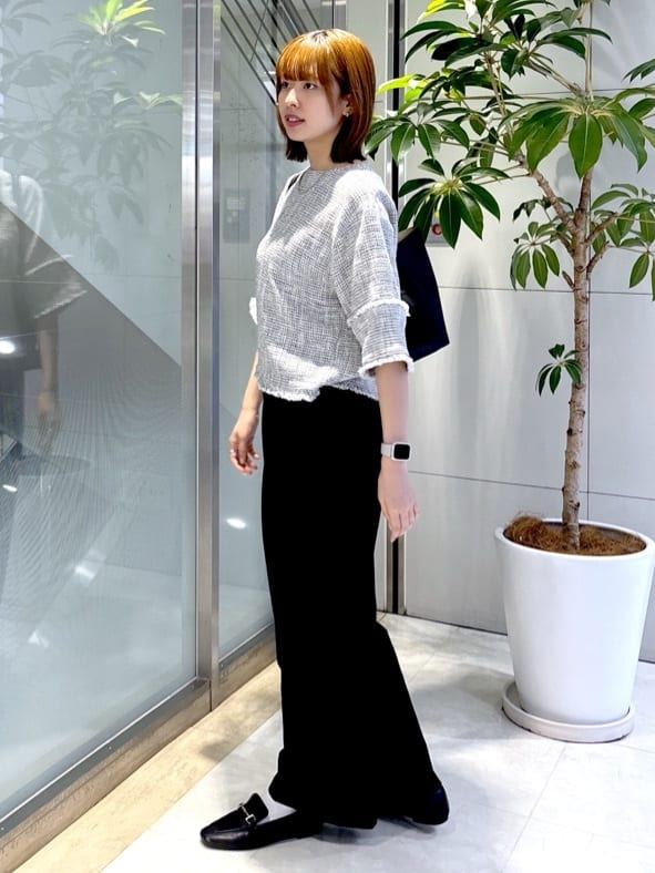 yukaさんの「UNTITLED｜◆【洗える】ツイードドルマンブラウス」を使ったコーディネート