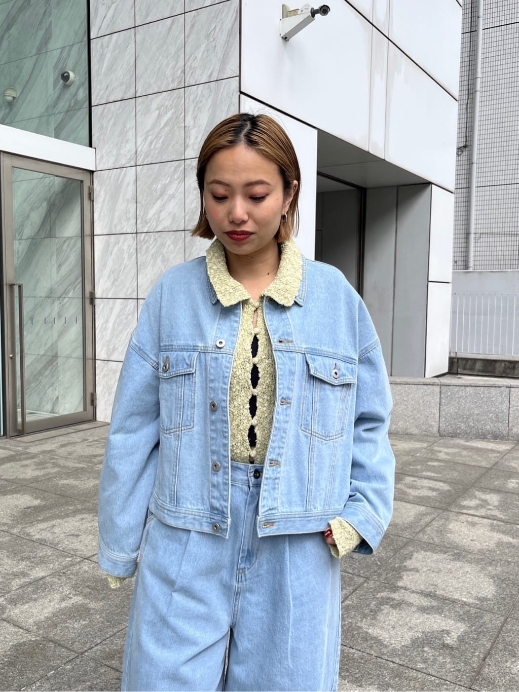 Harukaさんの「INDIVI｜【撥水】ボンディングショートトレンチ」を使ったコーディネート