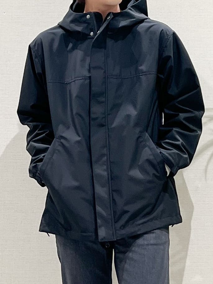 SHI-MAさんの「THE SHOP TK｜【季節の変わり目に最適】ナイロンマウンテンパーカ  防風/洗濯機OK」を使ったコーディネート