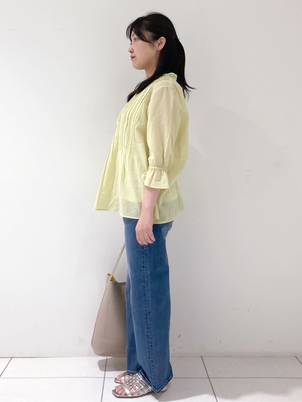 momokoさんの「INDIVI｜【洗える/コットン】ピンタックシアーブラウス」を使ったコーディネート