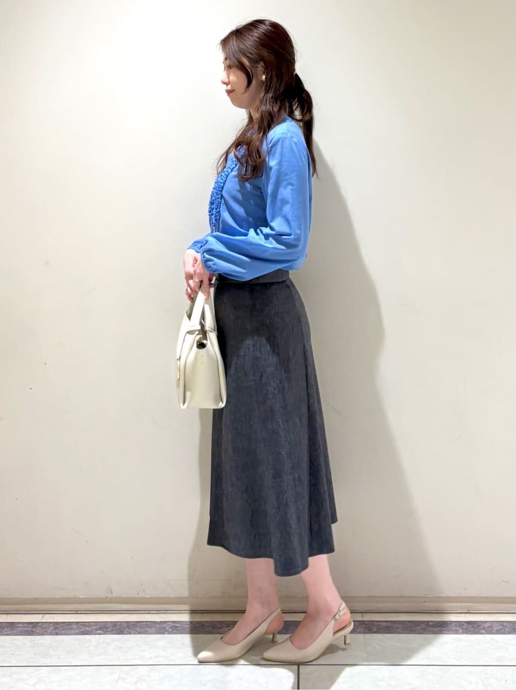 sakiさんの「COUP DE CHANCE｜【手洗い可／日本製】麻混フレアースカート」を使ったコーディネート