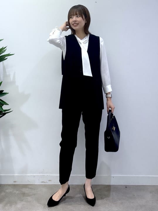 yukaさんの「UNTITLED｜◆【通勤/インナーブラウス】幾何柄ボウタイブラウス」を使ったコーディネート
