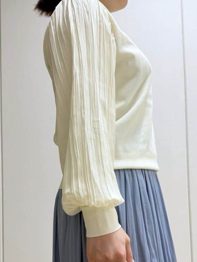 Rikoさんの「INDIVI｜【洗える／華やか】袖プリーツニット」を使ったコーディネート