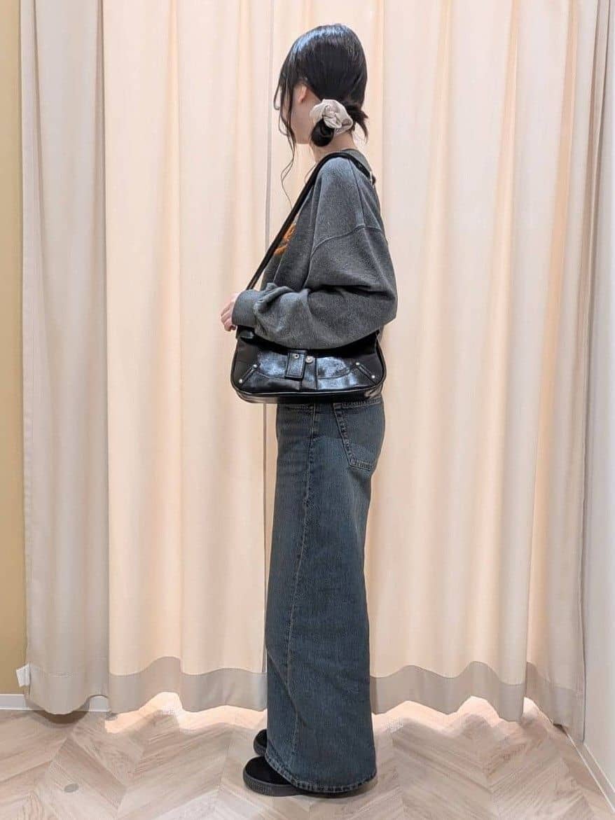 hinaさんの「SHOO･LA･RUE｜ベルトデザインショルダーバッグ」を使ったコーディネート