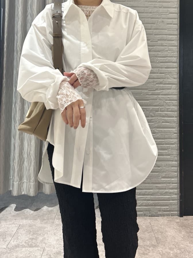 ga_riさんの「THE SHOP TK｜ゆったりシルエットで体型カバー ロングシャツ」を使ったコーディネート