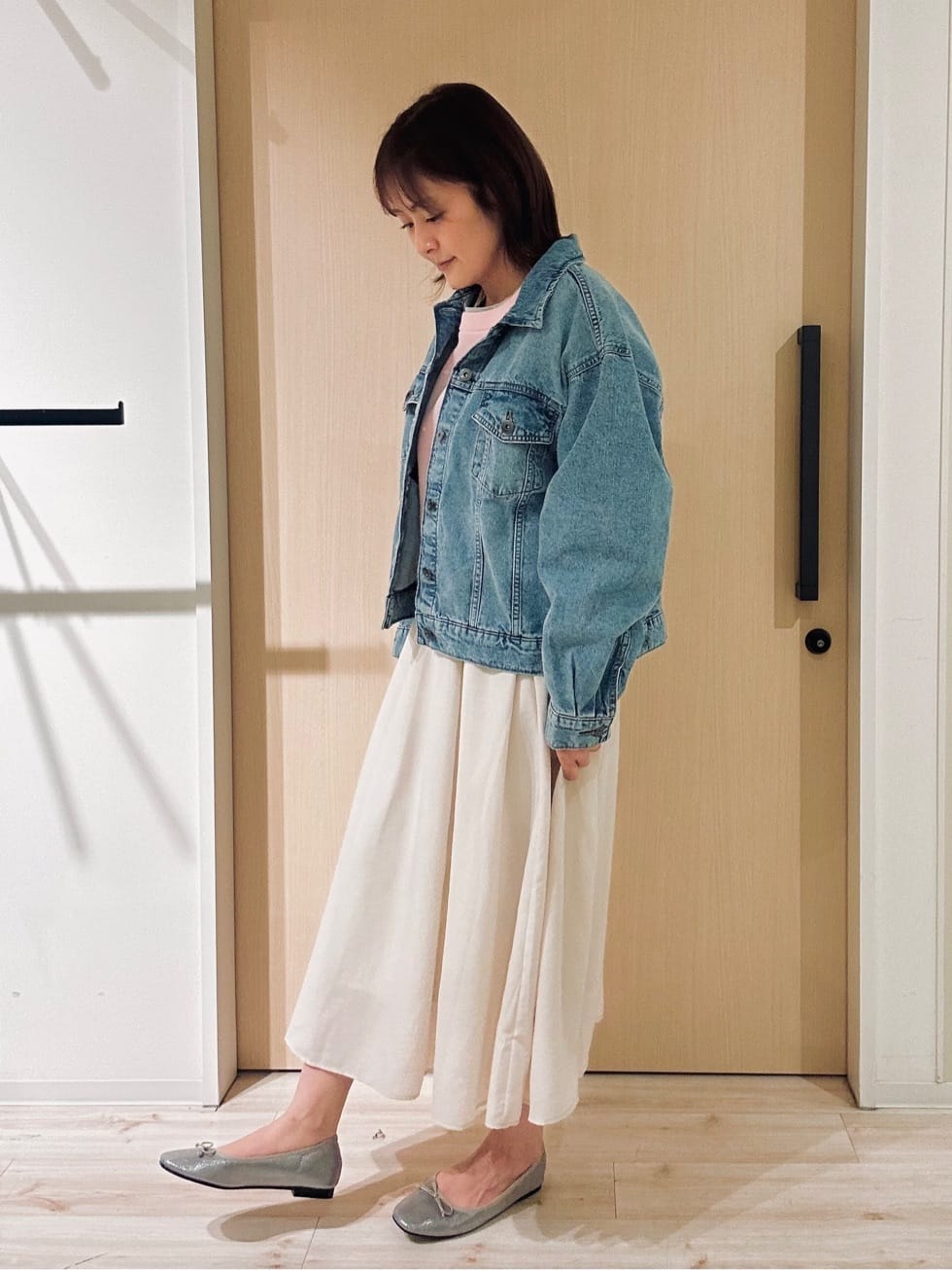 funafunaさんの「SHOO･LA･RUE｜【SHOO・LA・RUE DENIM】羽織るだけでこなれる　オーバーサイズデニムジャケット」を使ったコーディネート