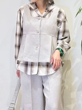 misakiさんの「SHOO･LA･RUE｜ヒールアップスニーカー」を使ったコーディネート
