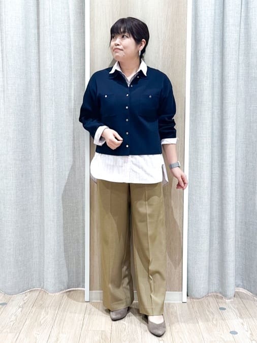 naoさんの「grove｜【撥水／シルエット2WAY】羽織るだけでサマになる、スタンドネックテントラインコート」を使ったコーディネート