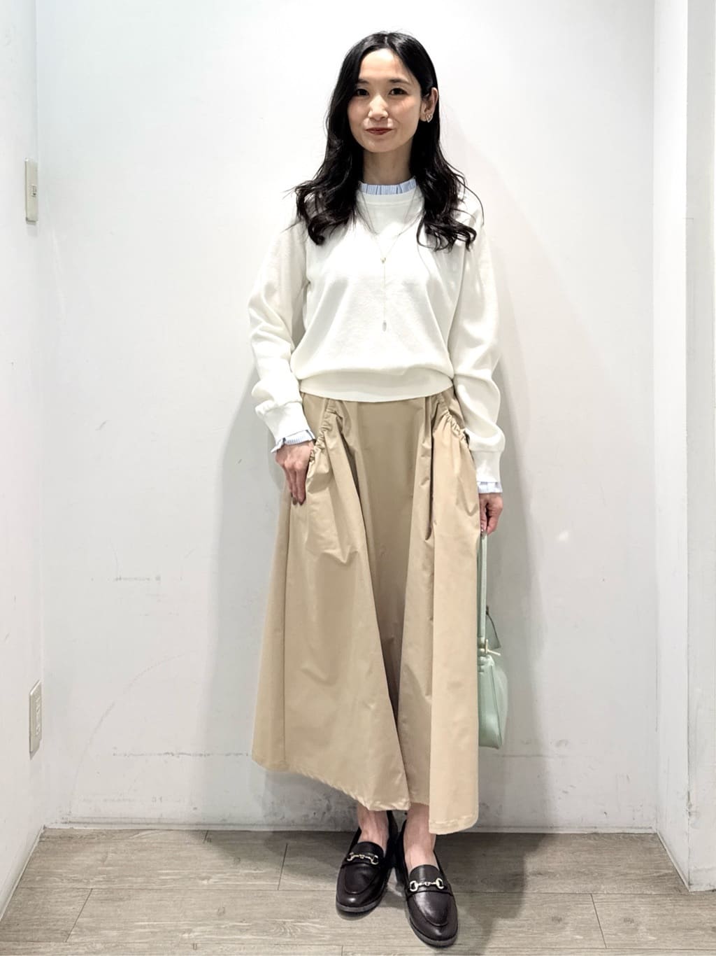 yuicciさんの「OPAQUE.CLIP｜襟フリルドッキングニット【洗濯機OK】」を使ったコーディネート