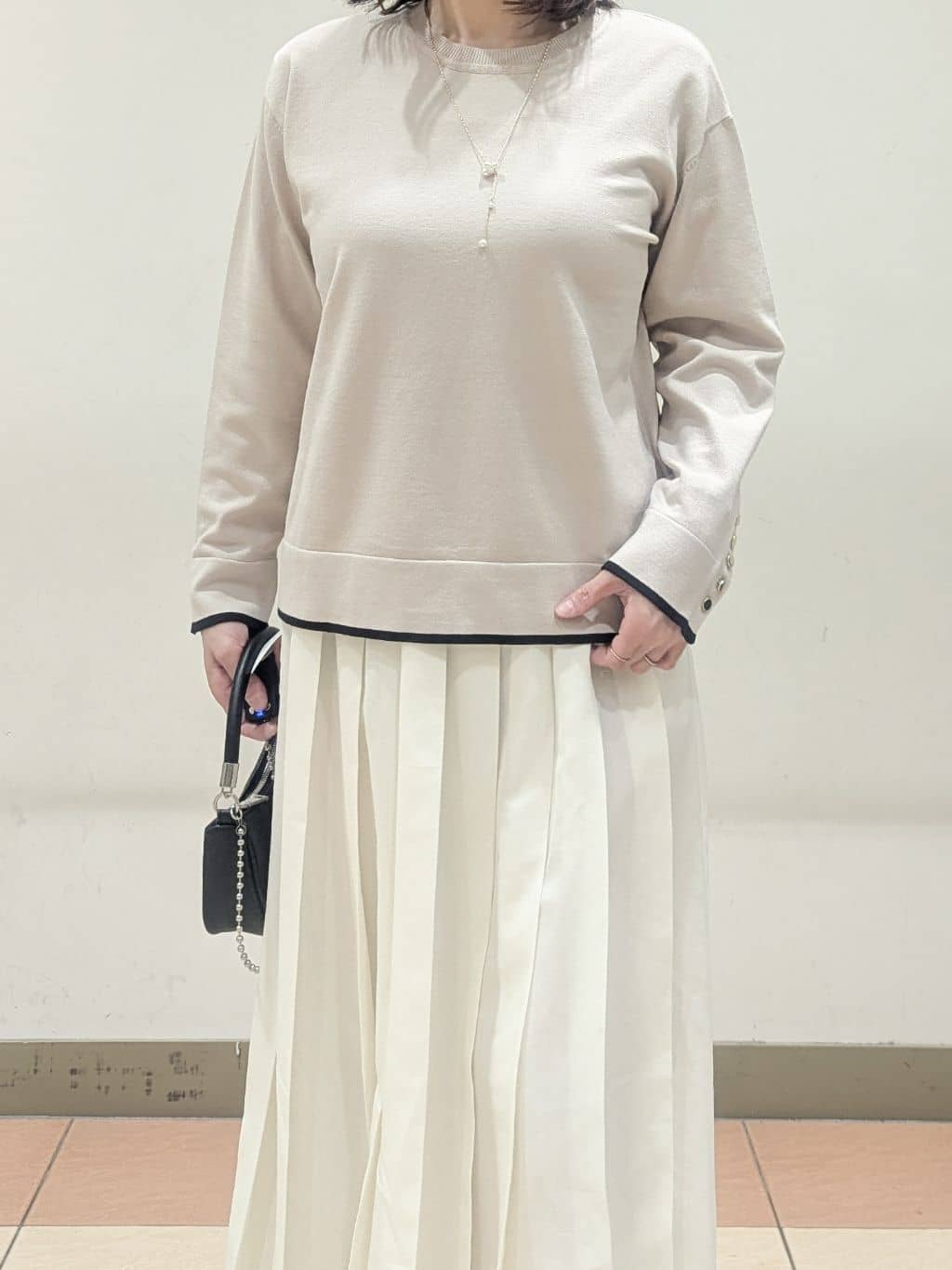 Miさんの「OPAQUE.CLIP｜金ボタン使いリラクシーニット【洗濯機OK】」を使ったコーディネート