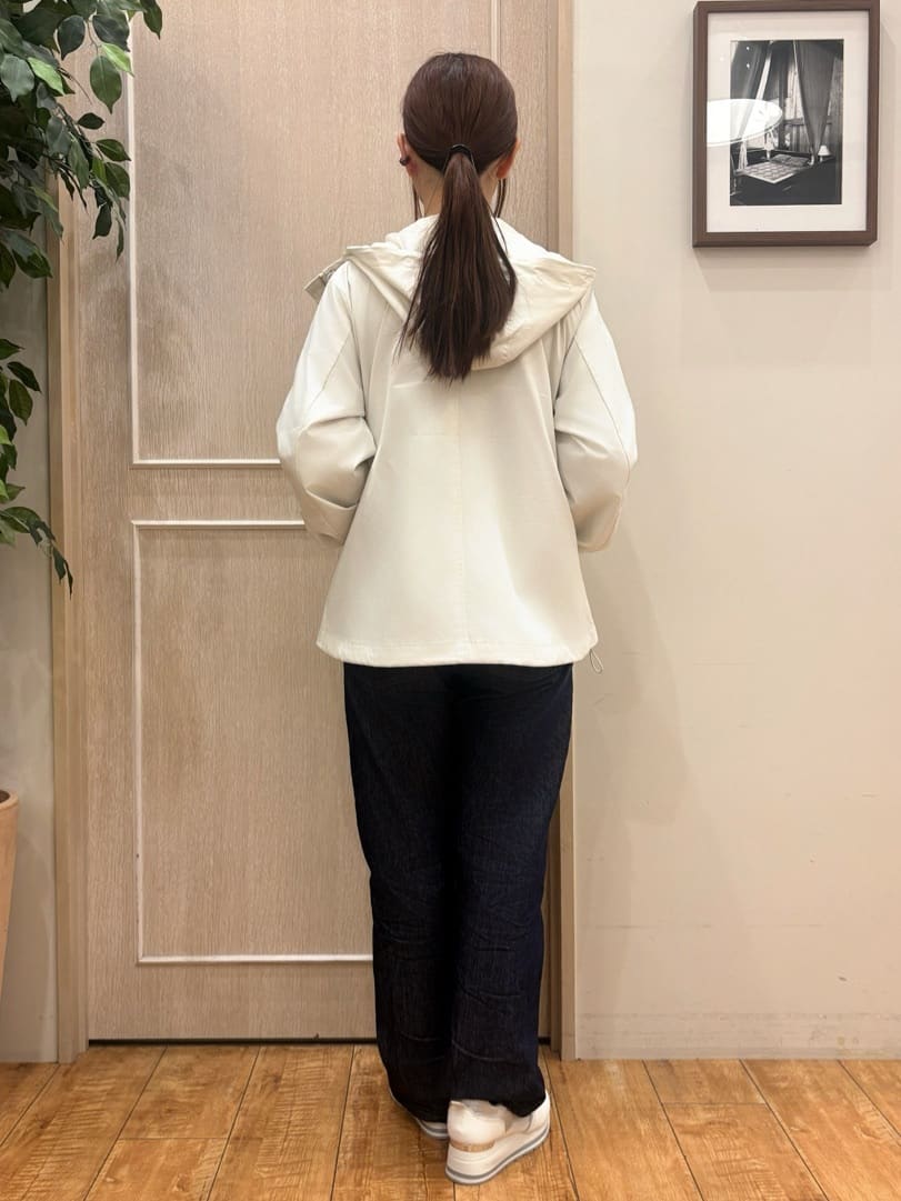 みぞさんさんの「SHOO･LA･RUE｜【防花粉/高レビュー】きれいもかっこいいも叶える 欲張りマウンテンパーカ」を使ったコーディネート