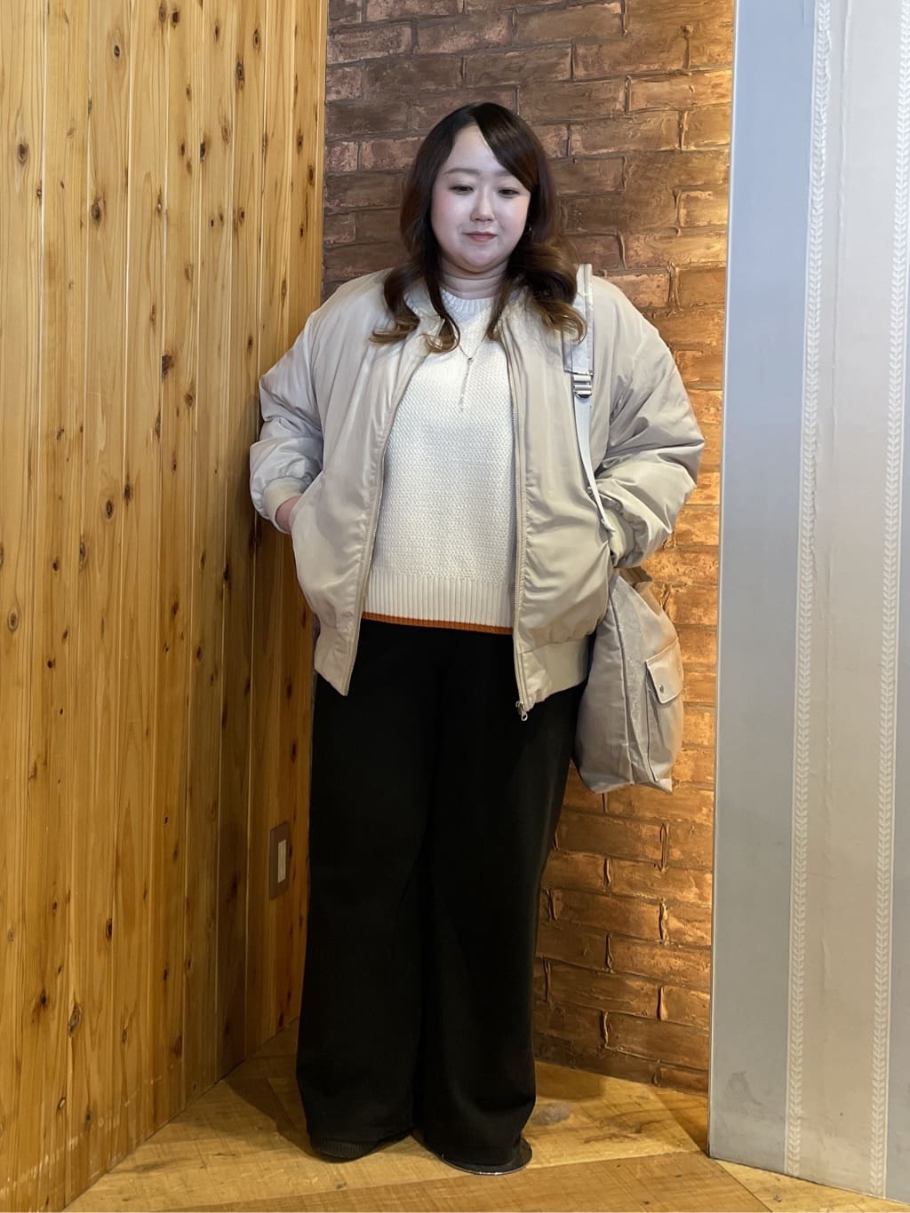 Risaさんの「SHOO･LA･RUE｜【S-LL】大人も取り入れやすい BIGシルエット MA－1ブルゾン」を使ったコーディネート