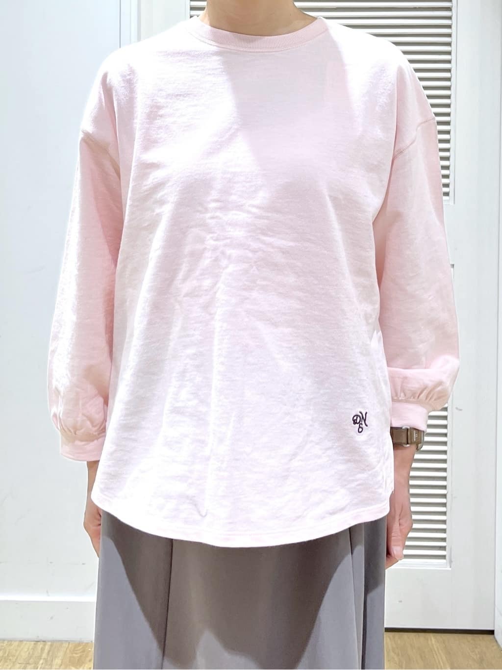Miyazakiさんの「Dessin｜【360度可愛い・洗える】バックヘンリーカットソー」を使ったコーディネート