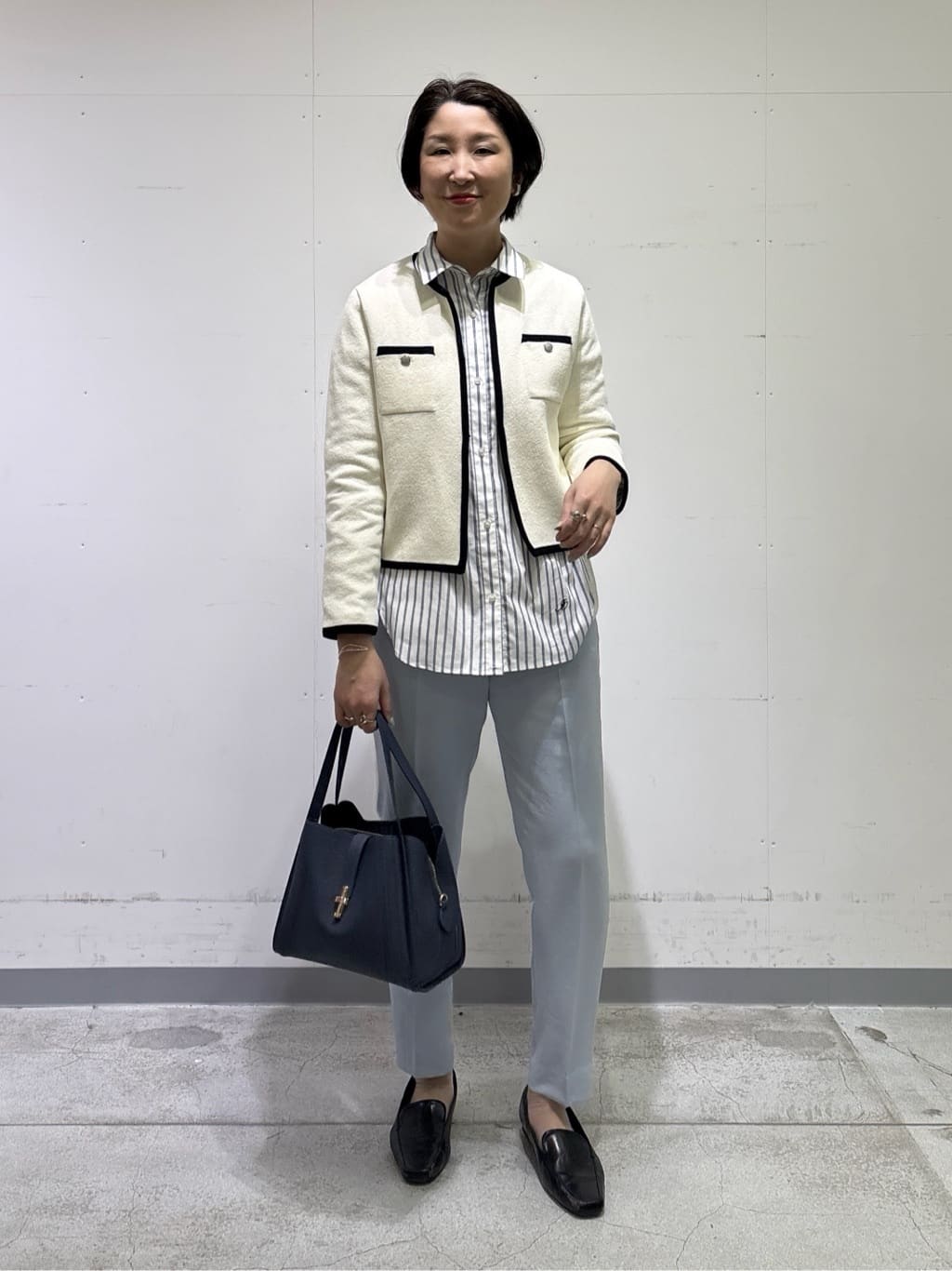 yuriさんの「INDIVI｜【洗える】きれいめラウンドテールロンT」を使ったコーディネート