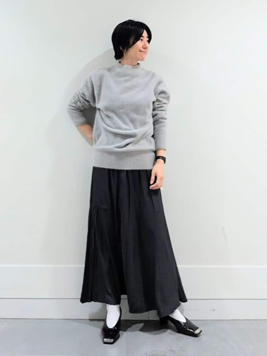 ミズタさんの「UNTITLED｜【大人な品格/ふわふわニット】フォックスカシミヤ コクーンニット」を使ったコーディネート