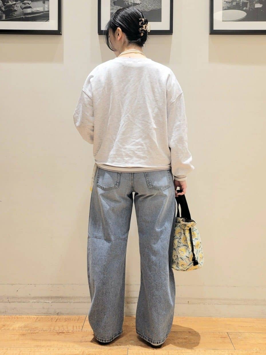 ななこさんの「SHOO･LA･RUE｜【洗濯機可/S-LL】コーデの主役になる ロゴアソート 裏毛スウェット」を使ったコーディネート