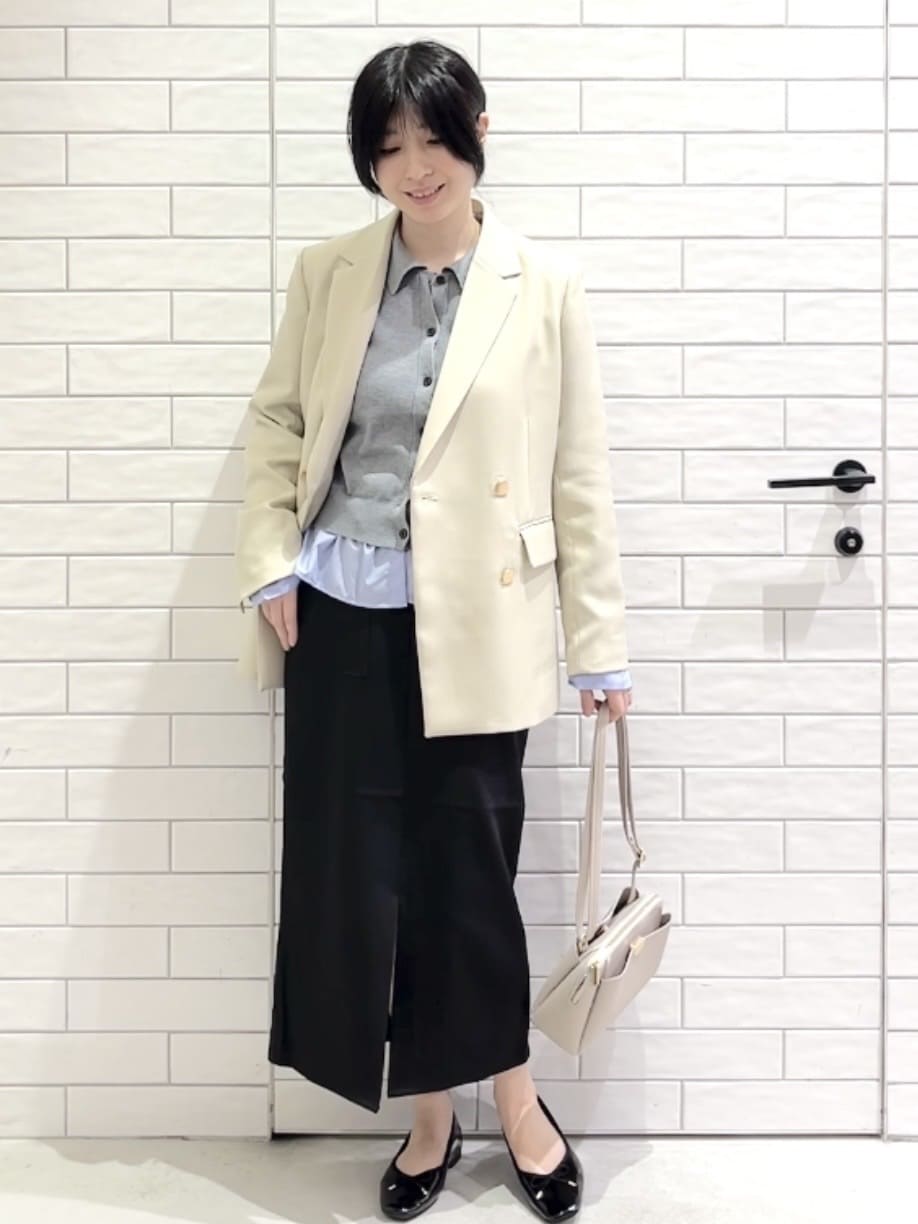 しおりさんの「OPAQUE.CLIP｜金ボタンダブルブレストテーラードジャケット／セットアップ対応【洗える】」を使ったコーディネート