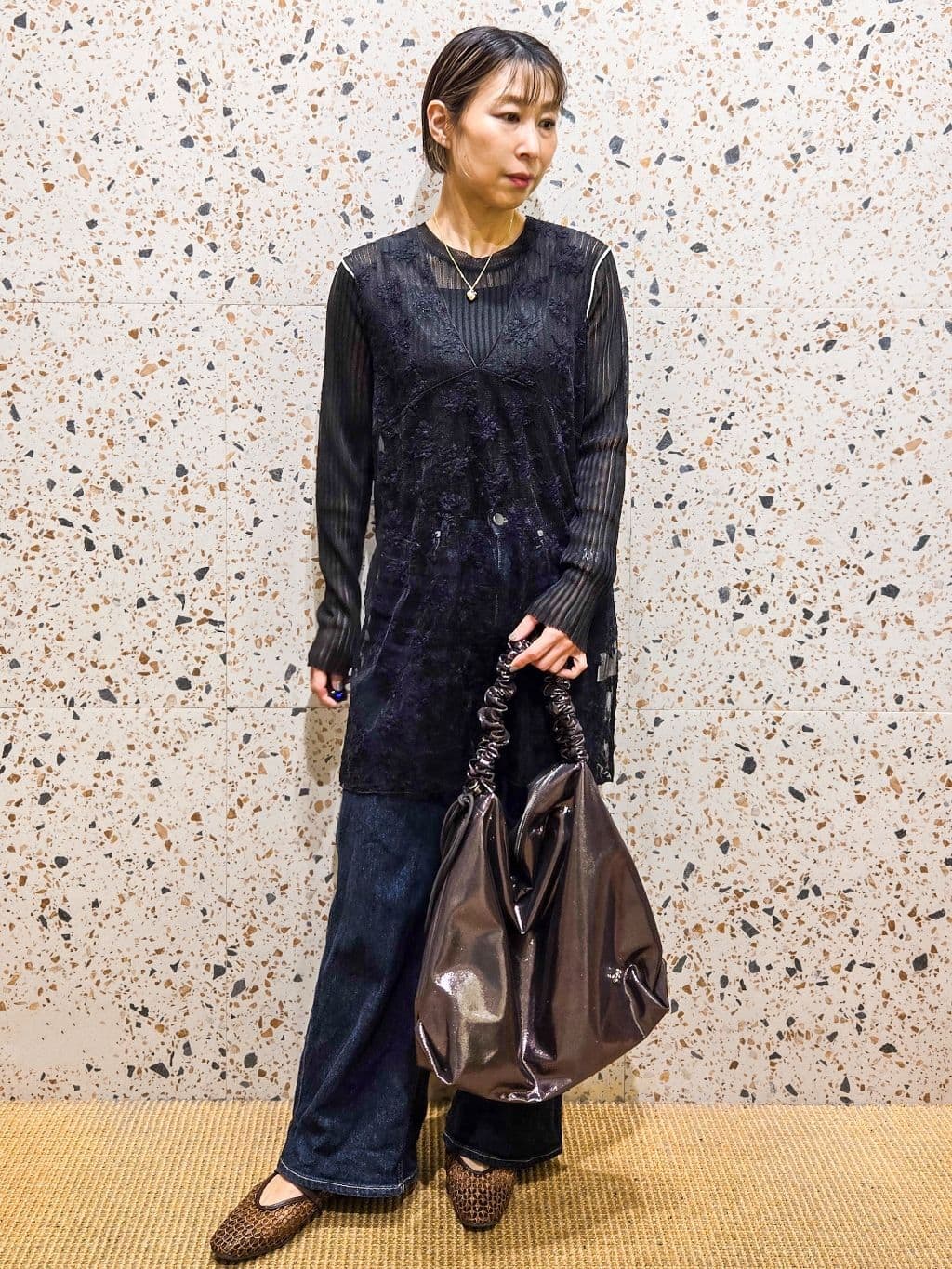yoshimiさんの「OPAQUE.CLIP｜シアー刺繍チュニックブラウス【洗濯機OK】」を使ったコーディネート