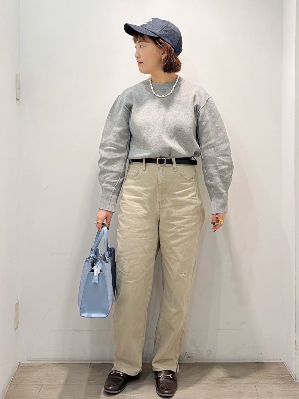 sumicaさんの「OPAQUE.CLIP｜スウェットライクショートニット【洗濯機OK】」を使ったコーディネート