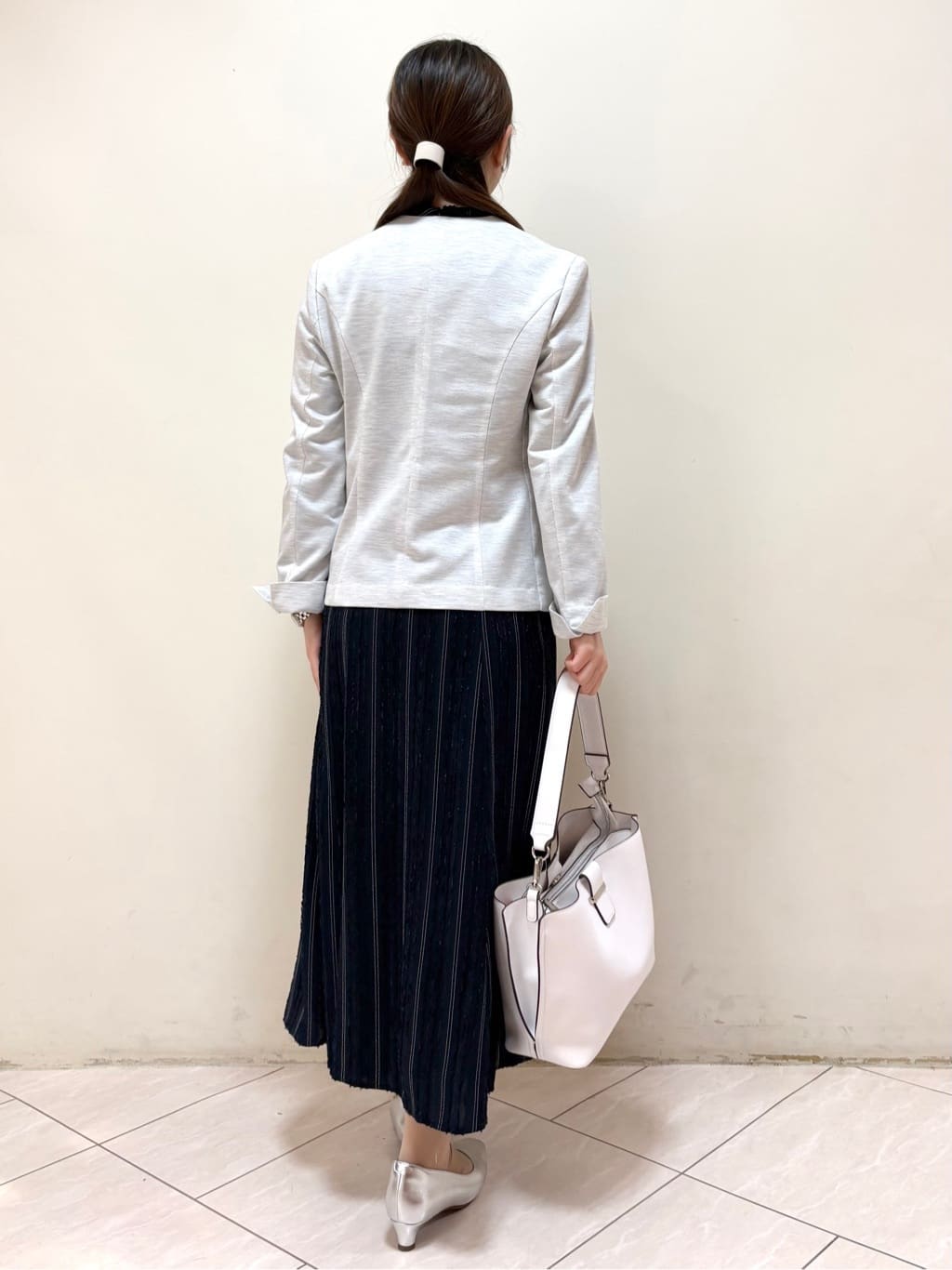 mikiさんの「Reflect｜【セットアップ可】ストライプ柄ジャカードブラウス」を使ったコーディネート