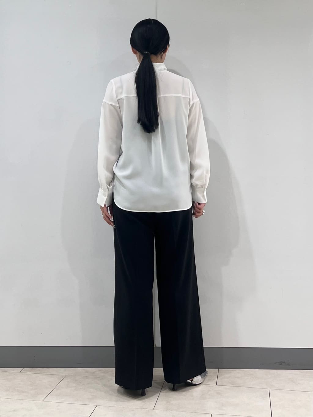 hasuさんの「INDIVI｜【通勤スーツ／洗える】ストレッチテーラードカラージャケット」を使ったコーディネート