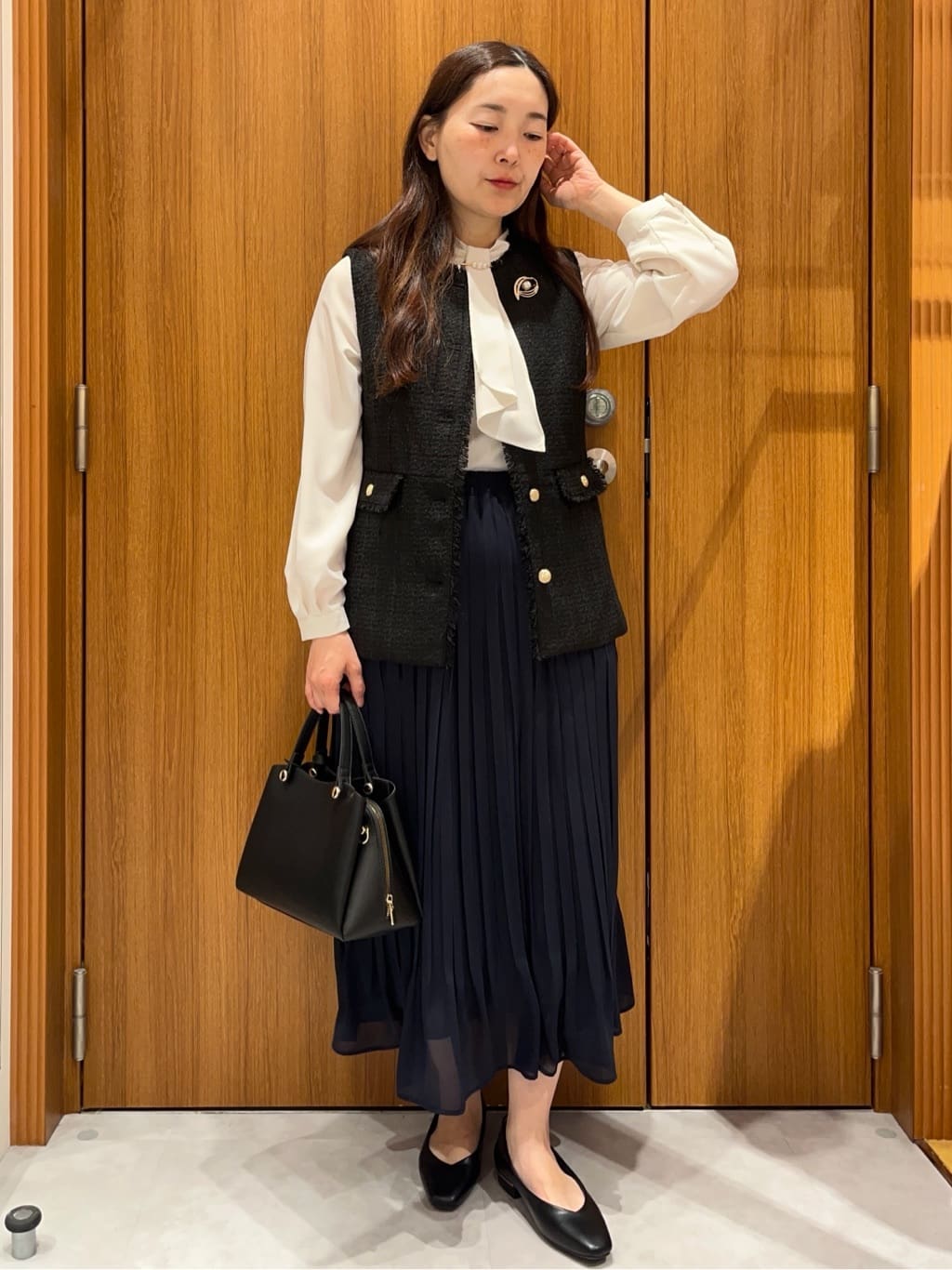 アスカさんの「index｜ファンシーツイードペプラムジレ【洗える】」を使ったコーディネート