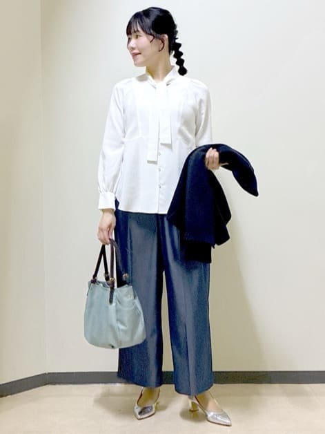  beni_gingerさんの「Reflect｜【レイヤードに◎】ボウタイブラウス」を使ったコーディネート