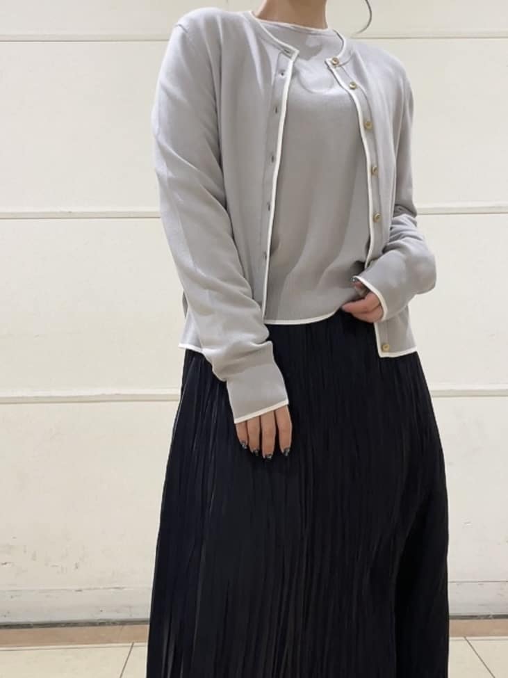 watanabeさんの「UNTITLED｜【アンサンブル可/洗える】ウォームスパン カーディガン」を使ったコーディネート