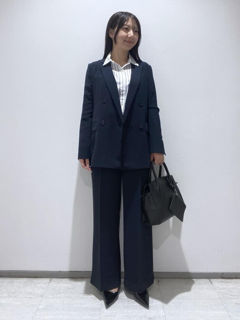 meiさんの「INDIVI｜【2WAY／洗える】ラメストライプ コットン混シャツ」を使ったコーディネート
