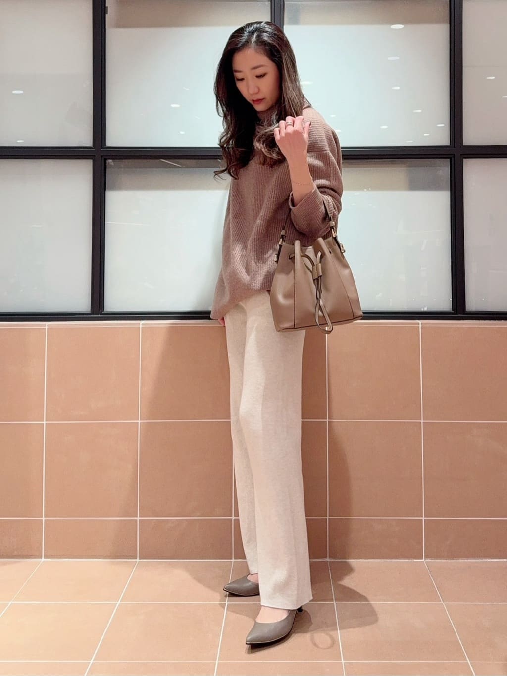 kaoriさんの「ESPERANZA｜◆【晴雨兼用/12時間パンプス】約5.5cm　歩きやすくて疲れにくい」を使ったコーディネート