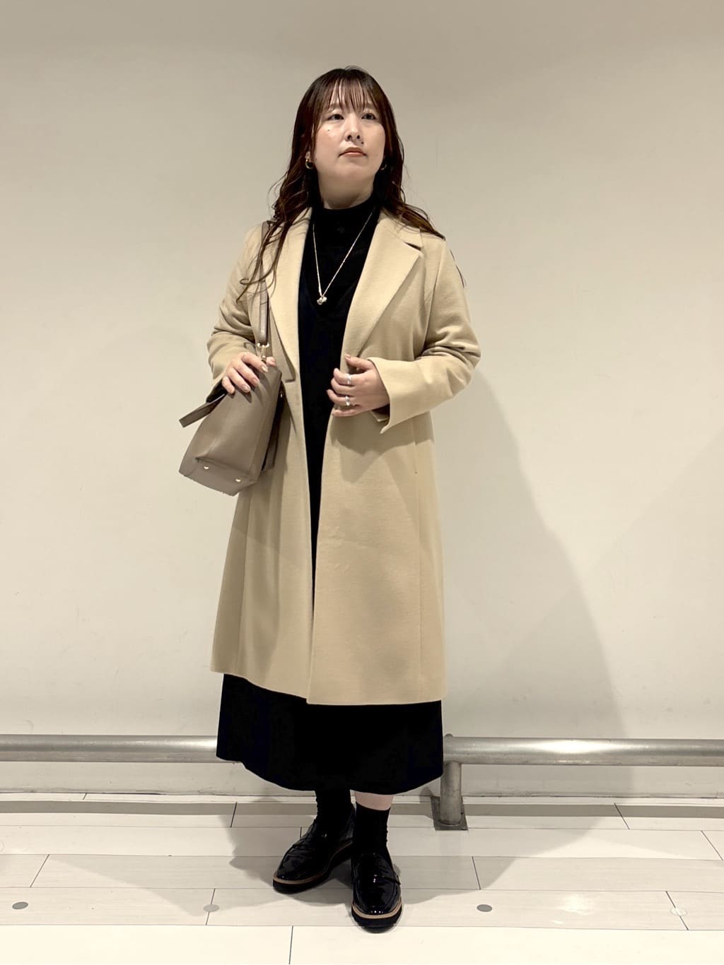 nakamuraさんの「Reflect｜【SS-4Lサイズ／選べる6色】テーラードカラーロングウール混コート」を使ったコーディネート