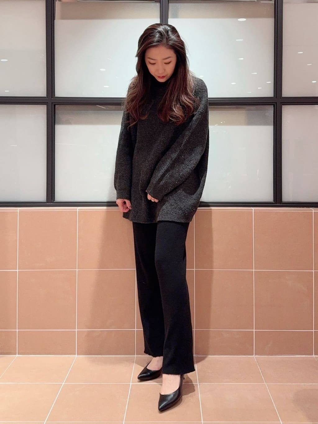 kaoriさんの「ESPERANZA｜【レイン対応/12時間パンプス】約5.5cm 歩きやすくて疲れにくい」を使ったコーディネート