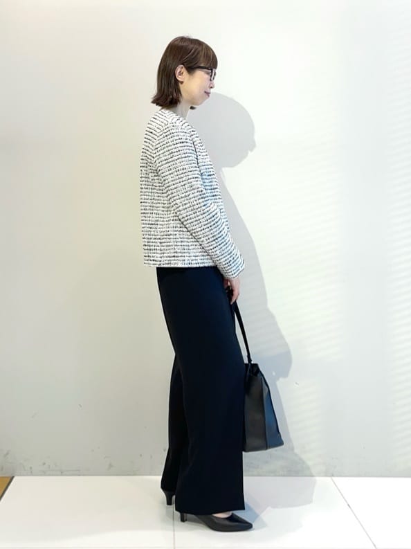 murayamaさんの「INDIVI｜【シルク混】きれいめVネックニット」を使ったコーディネート