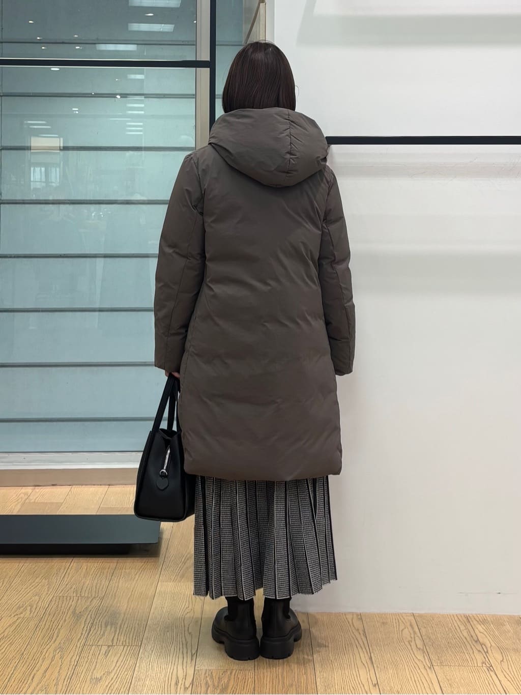 asamiさんの「INDIVI｜【洗える／カシミヤ混】ボトルネック ドルマンスリーブニット」を使ったコーディネート