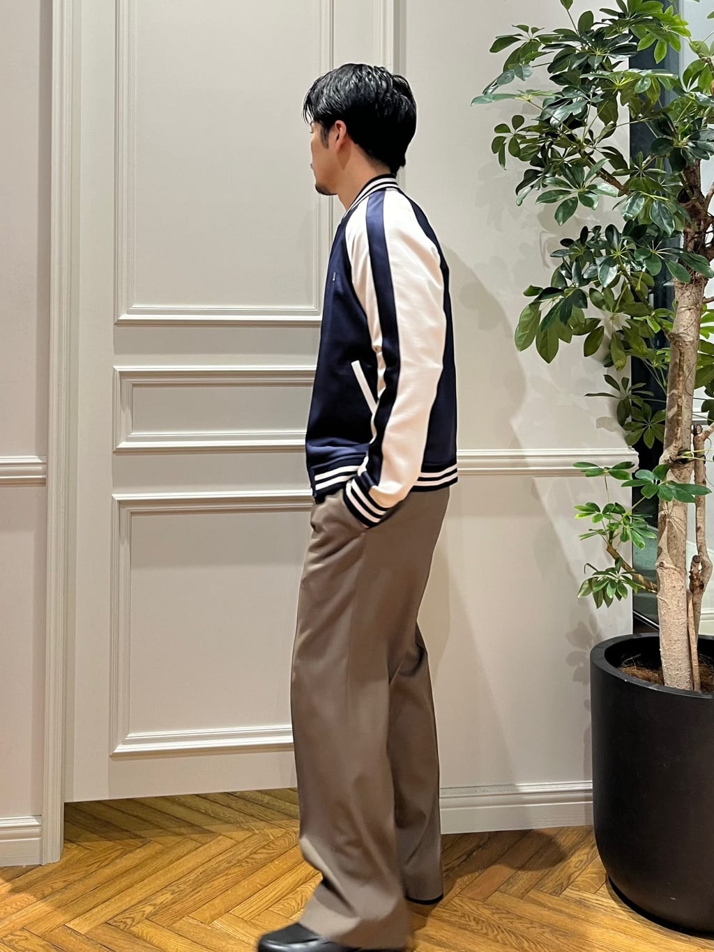 Tokuさんの「DRESSTERIOR｜【MonoMax4月号掲載】ピストルラビット スカジャン」を使ったコーディネート