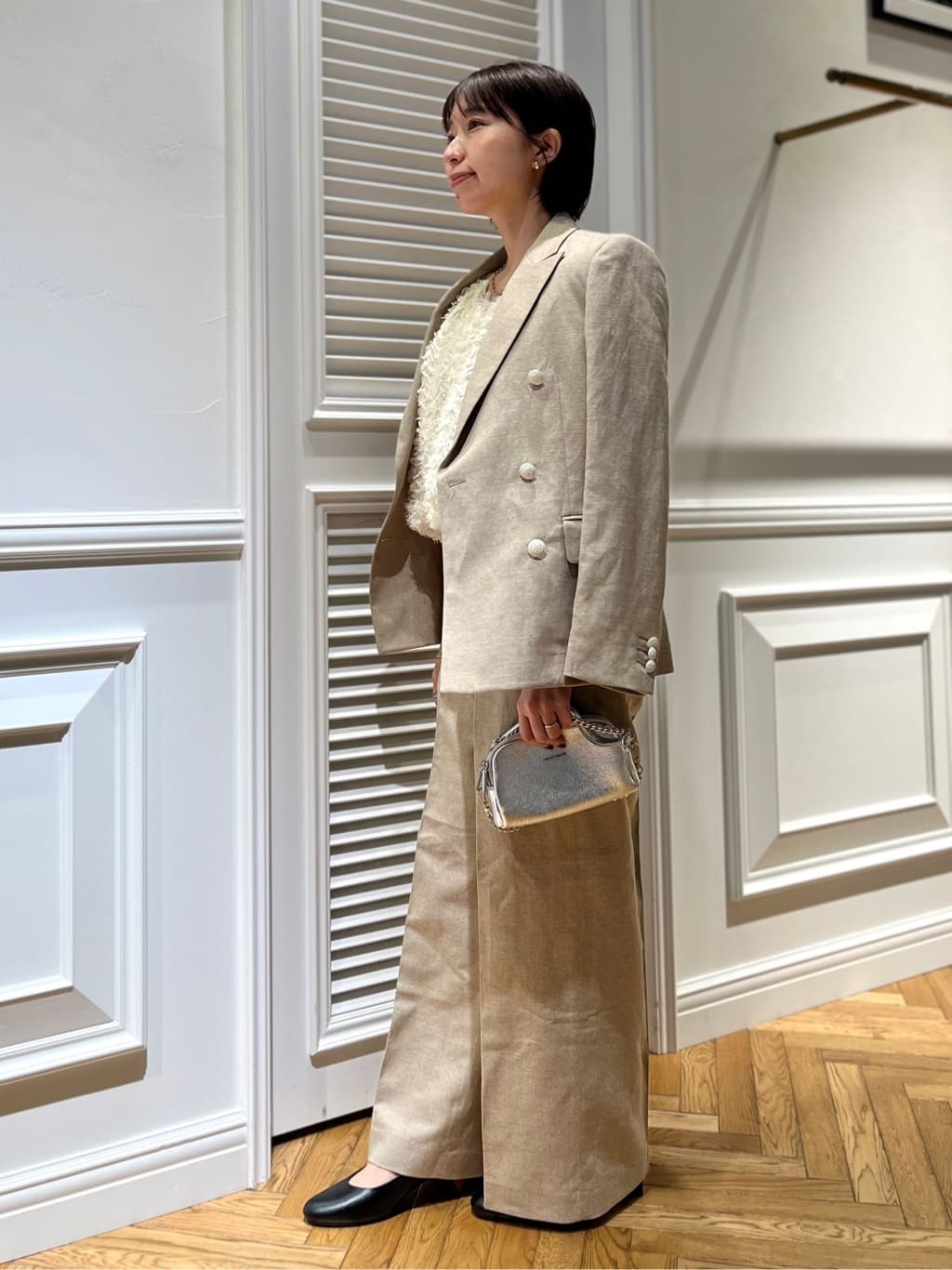 つじ まこさんの「DRESSTERIOR｜【セットアップ可】リネンブレンドダブルブレストジャケット」を使ったコーディネート