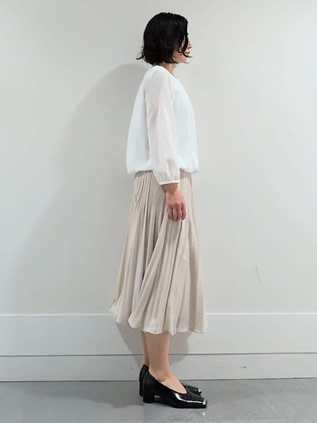 ミズタさんの「UNTITLED｜【透けにくい/ウエストイン見え】タックブラウス」を使ったコーディネート