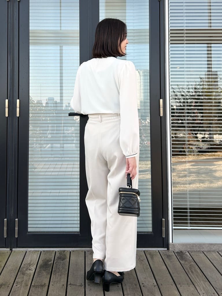 shinoさんの「Couture brooch｜【撥水・ハレの日・通勤】ロングトレンチコート」を使ったコーディネート