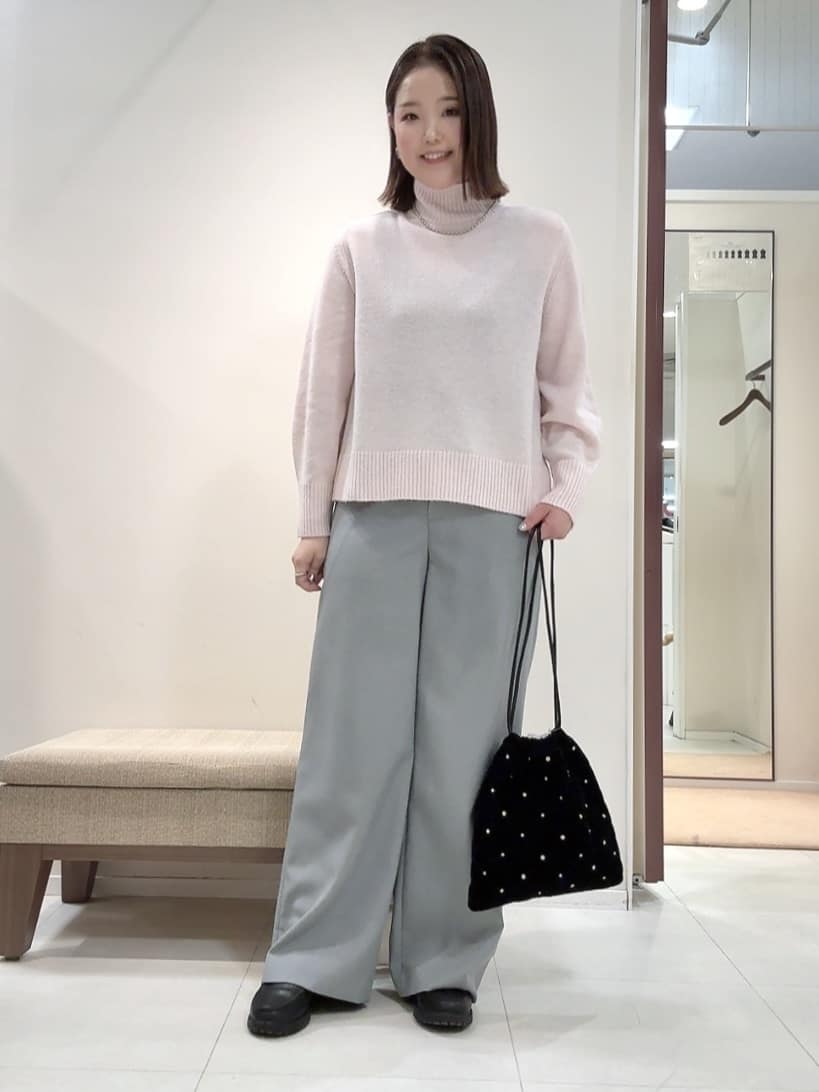 YUIさんの「UNTITLED｜【はっ水機能/フード取り外し可/防寒】ロングダウンコート」を使ったコーディネート