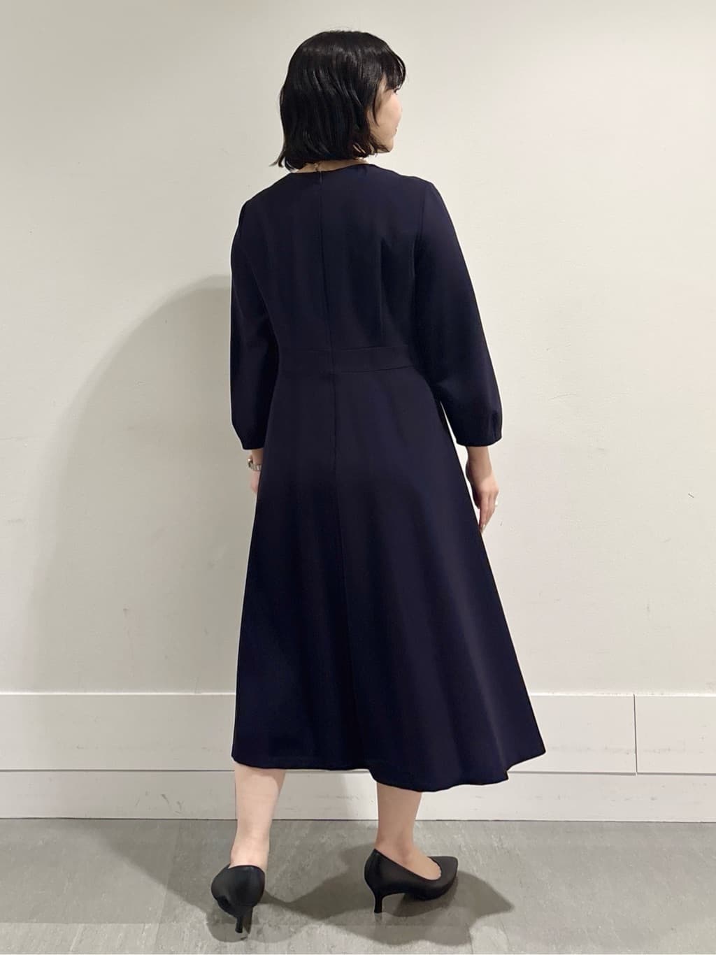 モエカさんの「UNTITLED｜【日本製・本革】Comfit Dresser Pumps（コンフィットドレッサーパンプス）」を使ったコーディネート