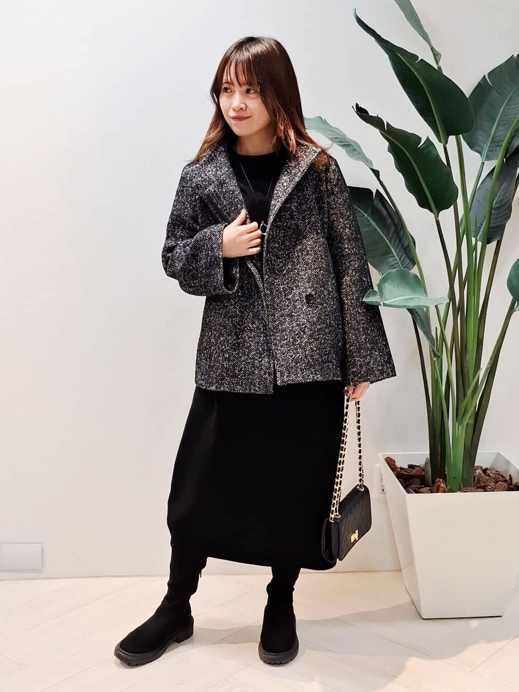 YuKaRiさんの「UNTITLED｜【ロング丈/ゆったりシルエット】テントライン ニットワンピース」を使ったコーディネート