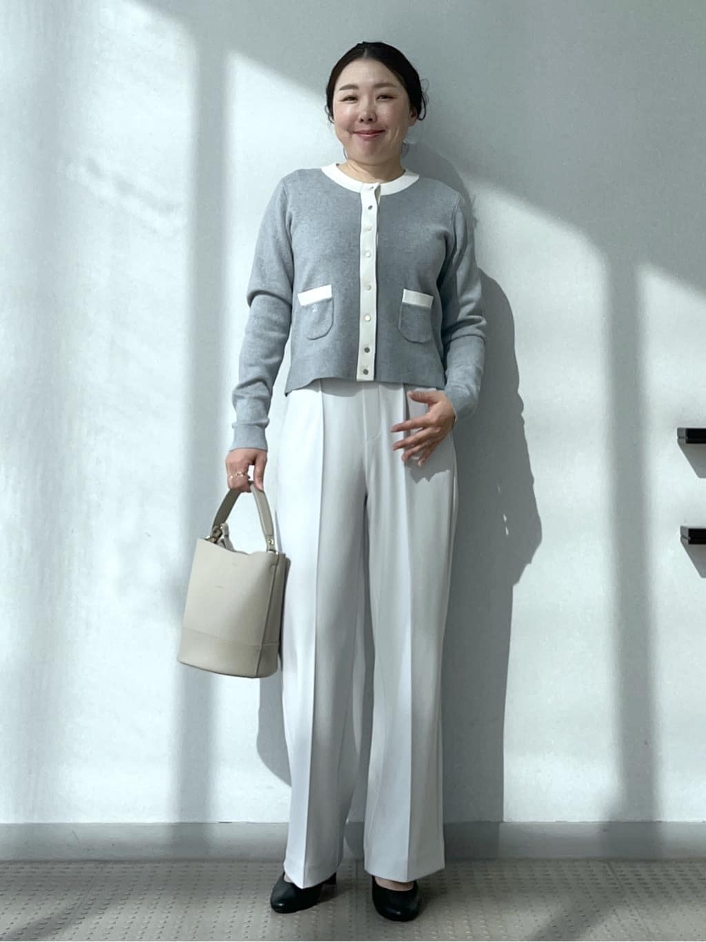 Soeさんの「DRESSTERIOR｜◆ウォッシャブル コットンカシミヤ コンビカーデ」を使ったコーディネート