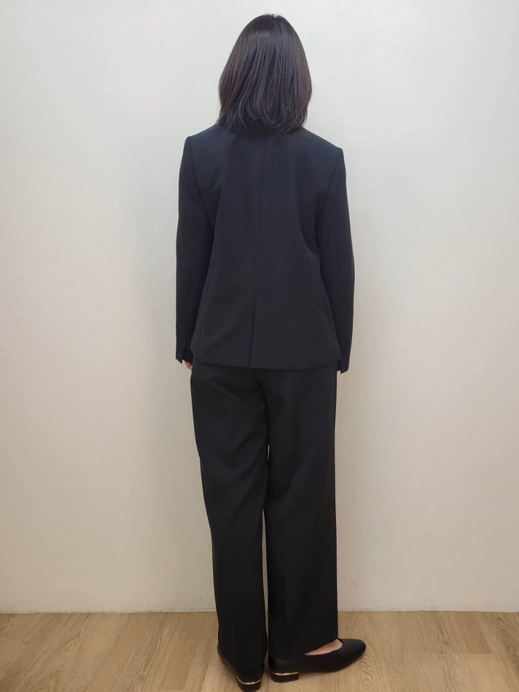 LISAさんの「OPAQUE.CLIP｜《通勤／セットアップ対応》 Vネックジャケット／ダブルクロス【洗濯機OK】」を使ったコーディネート