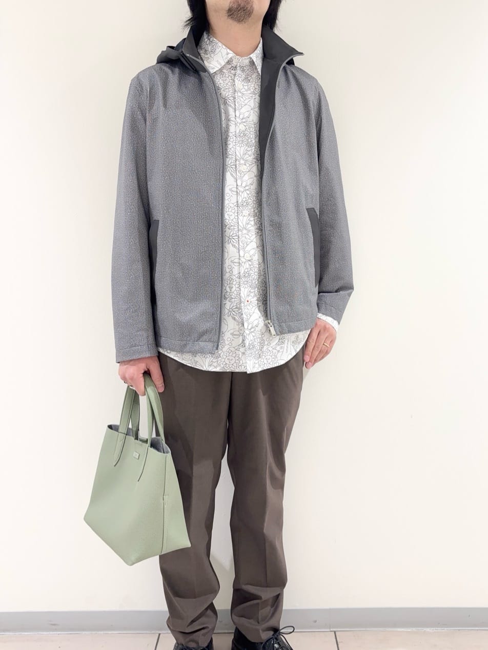 及川さんの「TAKEO KIKUCHI｜2WAYアクティブ ライト ブルゾン」を使ったコーディネート